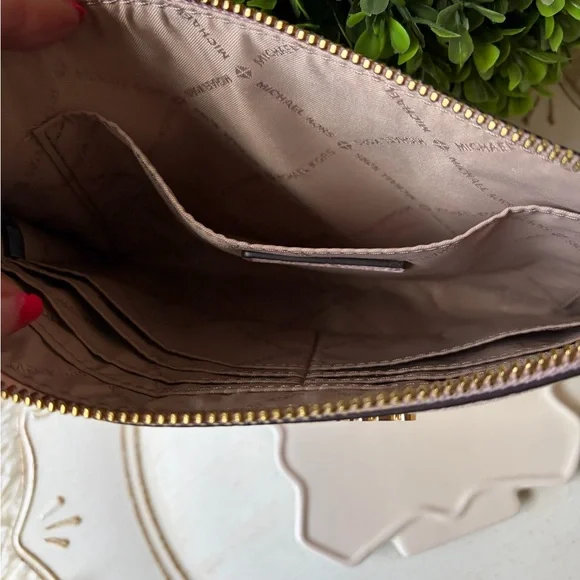 Michael Kors Blush Pink Pebbled Leather Wristlet Clutch with Gold Logo - Picture 5 of 9